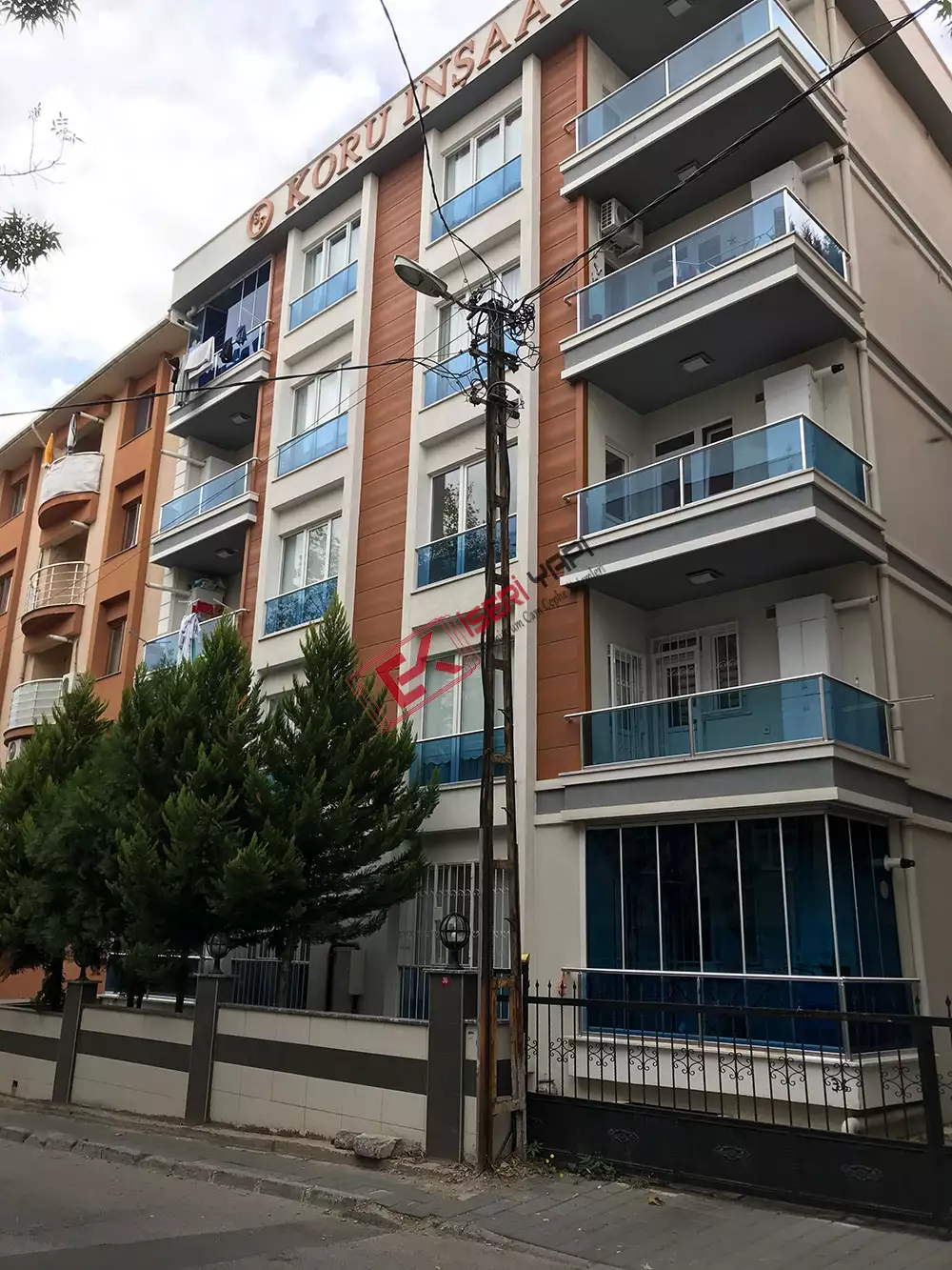 Alüminyum Cam Korkuluk Küpeşte Sistemleri