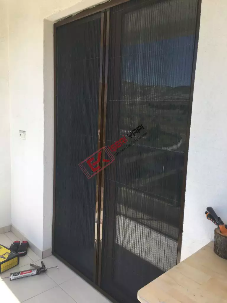 Menteşeli Sürme Akordiyon Sineklik Sistemleri